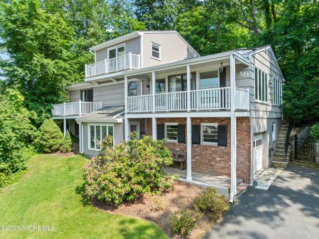 House for sale in Atlantic Highlands