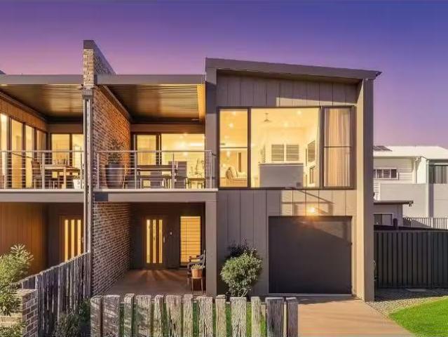 House for rent in The Entrance, New South Wales
