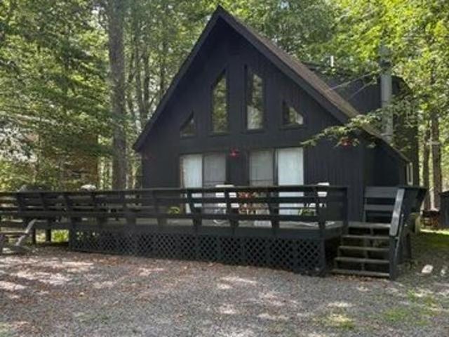 House for sale in Cresco, Pennsylvania