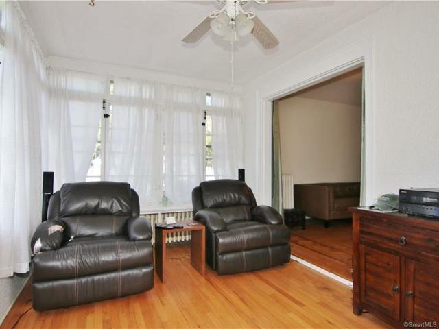 Duplex for rent in Greenwich Duplex for rent in Greenwich