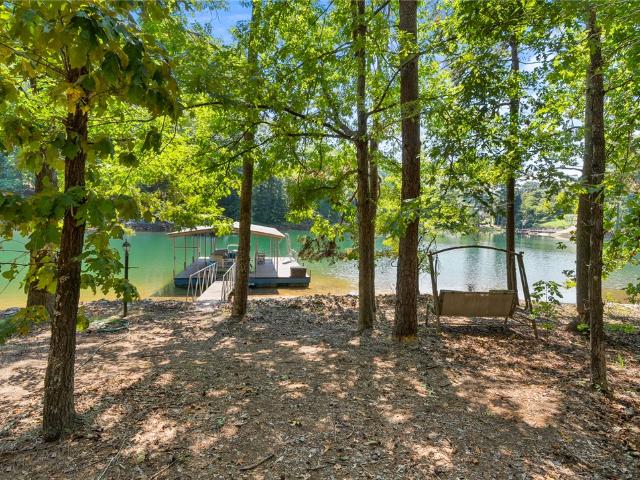 House for sale in Sunset Shores, Seneca