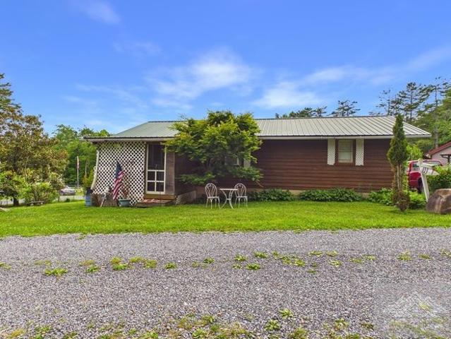 House for sale in Pipestem, West Virginia