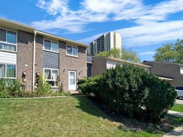 Townhouse for rent in Woburn, Ontario
