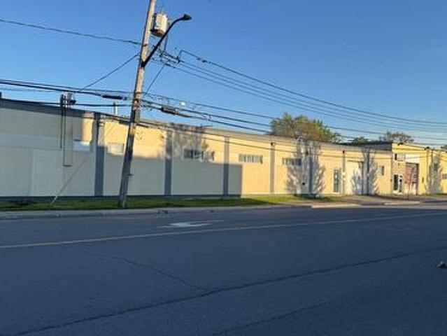 Commercial for sale in St. Leonard's, Quebec