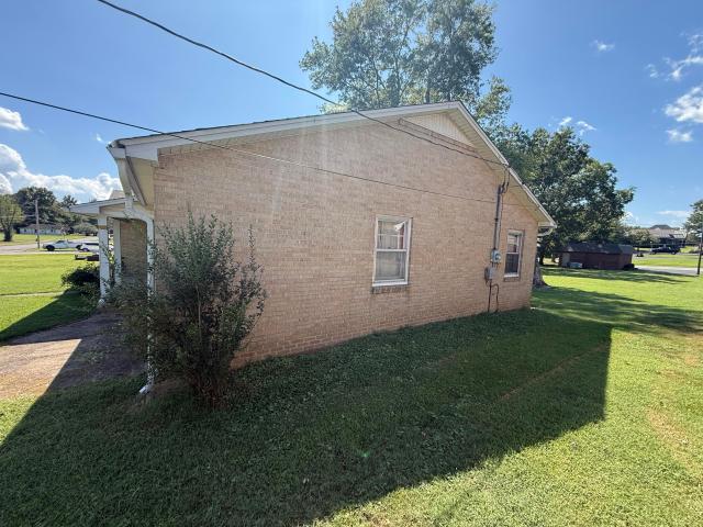 House for sale in Mayfield, Kentucky