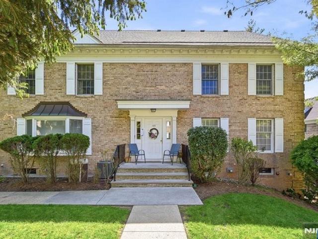 Condo for sale in Park Ridge, New Jersey