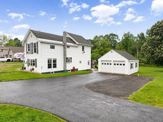 House for sale in Oneida, New York