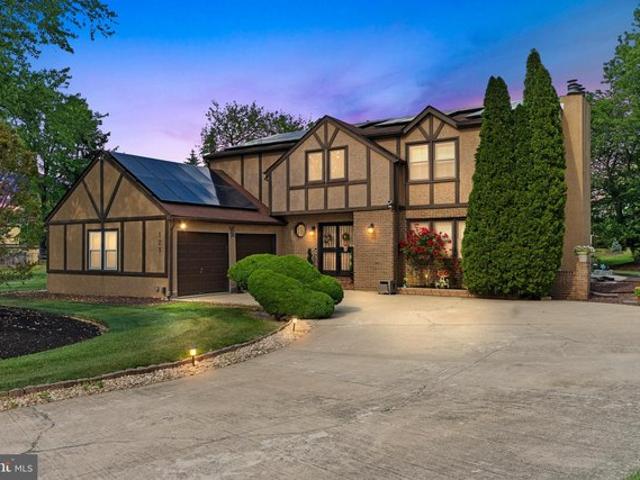 House for sale in Mount Laurel, New Jersey
