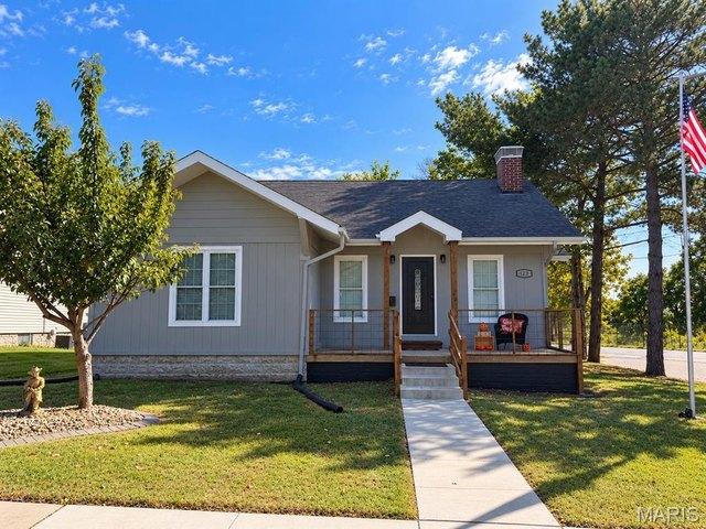 House for sale in Roxana, Madison County