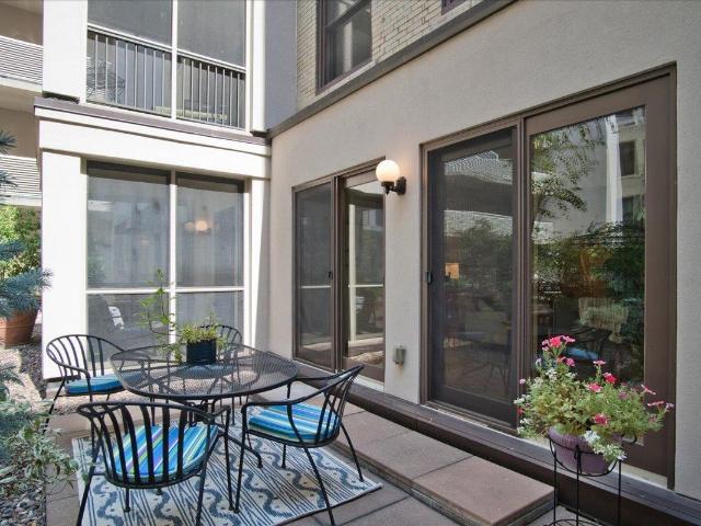 Condo for sale in Downtown, Madison