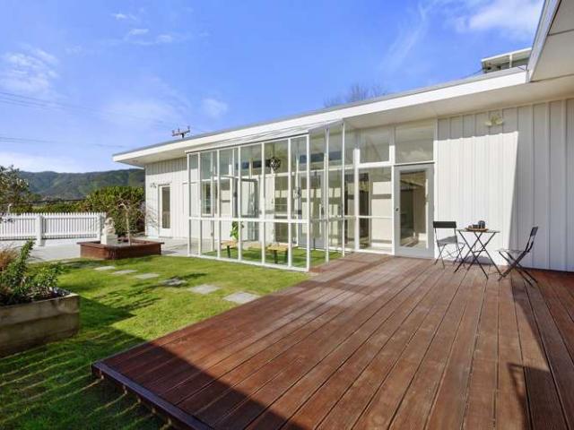 House for sale in Days Bay, Wellington