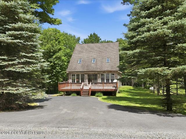 House for sale in Lake Wallenpaupack Estate, Greene Township