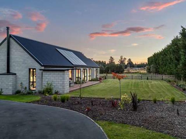Property for sale in Loburn, Canterbury