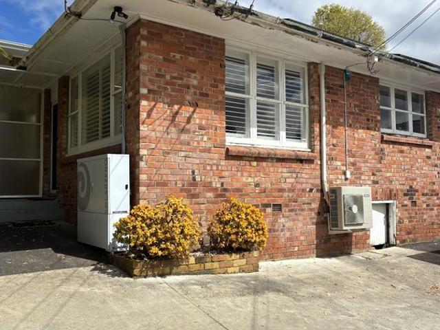 Apartment for rent in Waterview, Albert-Eden
