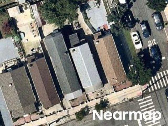 House for sale in Queens, Arverne