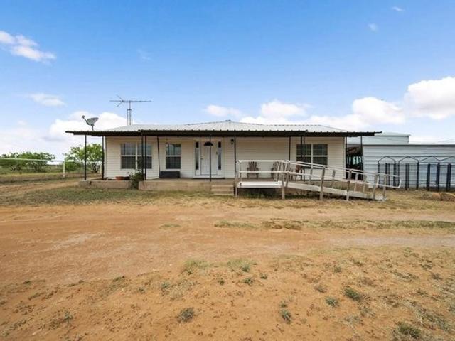 House for sale in Howard, Texas