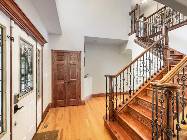 House for sale in Navajo Hills, Palos Heights