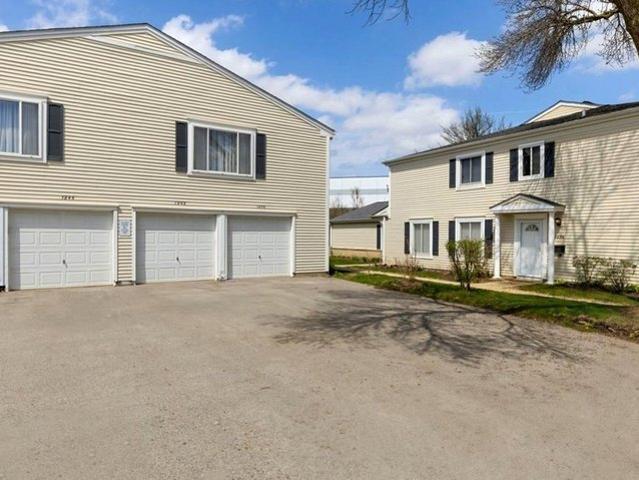 Condo for sale in Prospect Heights, Illinois