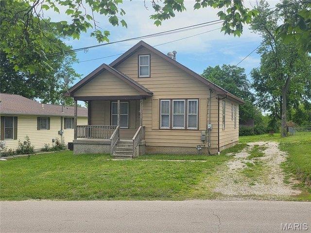House for sale in Sainte Genevieve, Missouri