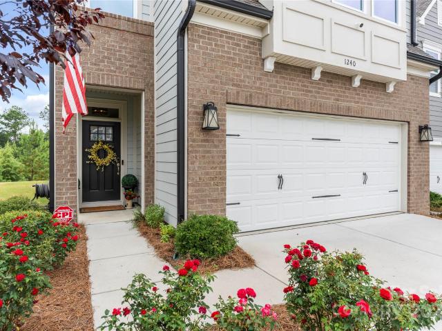 Townhouse for sale in Clover