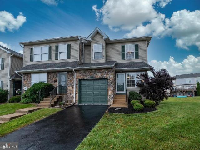 Townhouse for sale in Perkiomenville