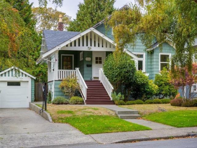 House for sale in Oak Bay Village, Oak Bay