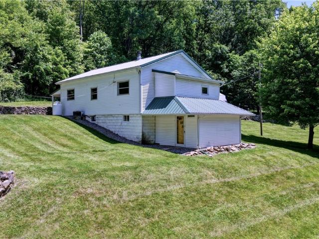 House for sale in Newcomerstown, Ohio