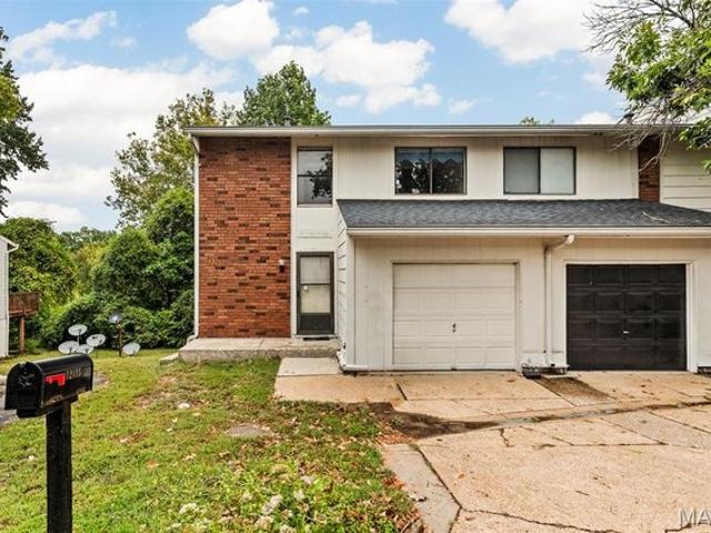Townhouse for sale in Florissant, Missouri