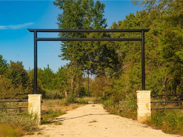 Land for sale in Hearne, Robertson County