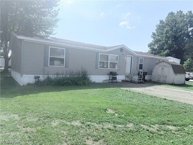 House for sale in Brookfield, Ohio