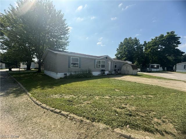 House for sale in Brookfield Center, Trumbull County