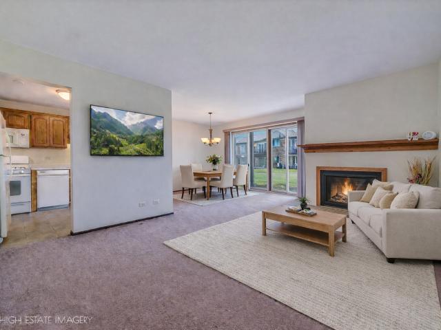 Condo for sale in Westmont, Illinois