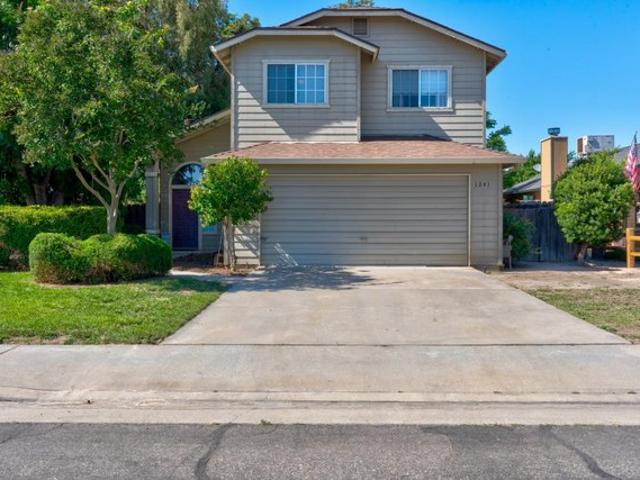 House for sale in Kingsburg, California