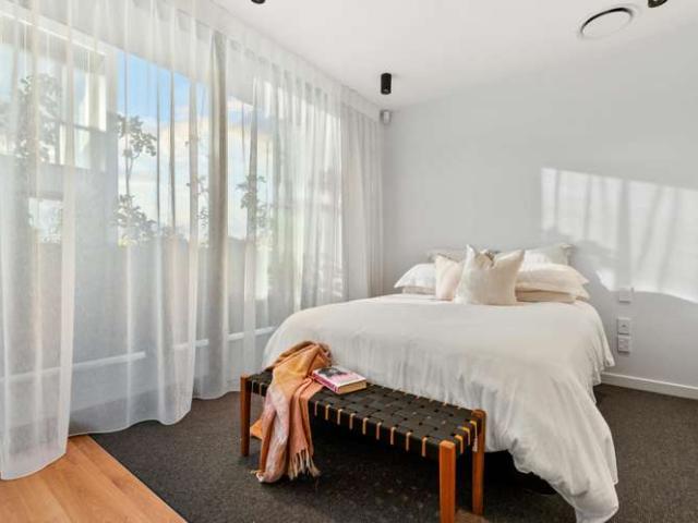 Apartment for sale in Whangaparaoa