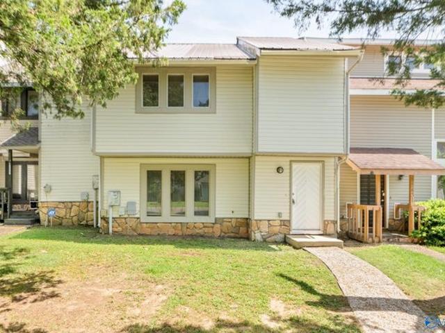 Townhouse for sale in Huntsville, Alabama