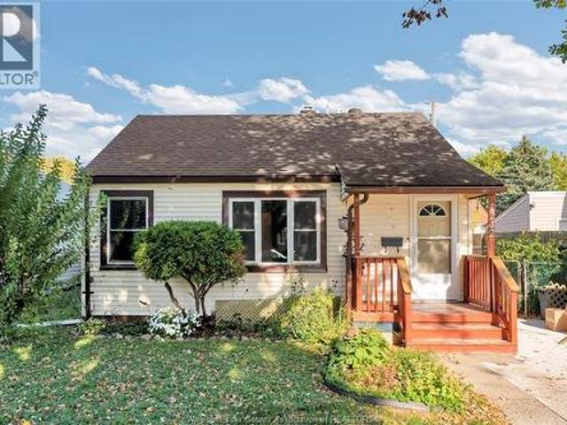 House for sale in East Windsor, Windsor