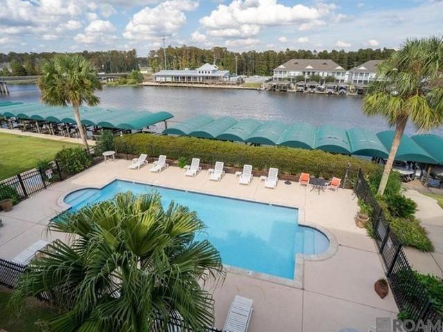 Condo for sale in Saint Amant, Louisiana