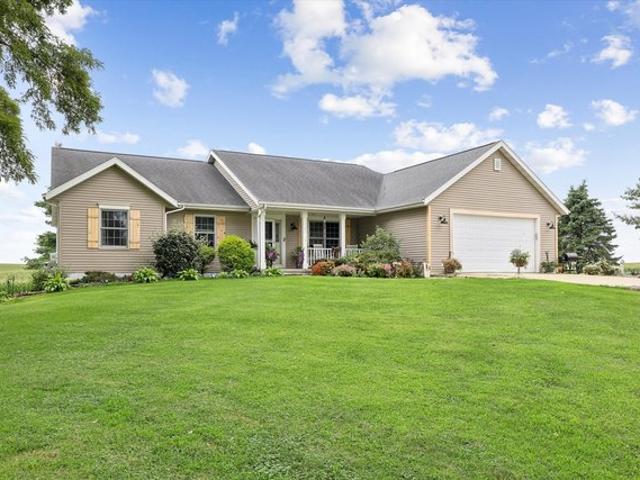 House for sale in Whiteside, Illinois