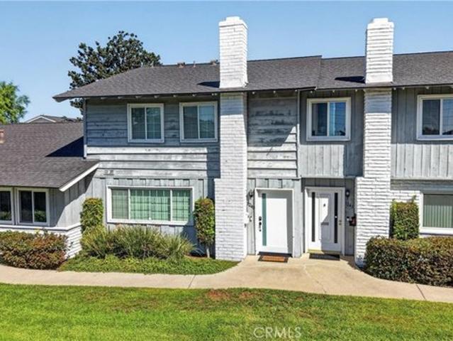 Townhouse for sale in Fullerton, Orange County