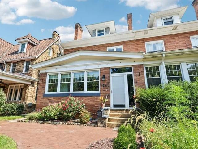Townhouse for sale in Pittsburg, Pennsylvania