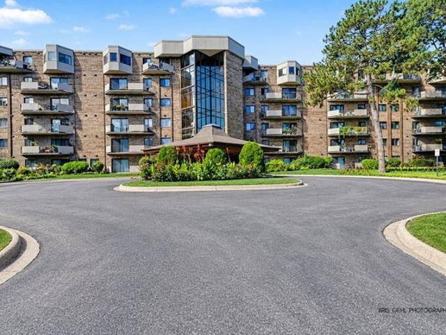 Condo for sale in Palatine, Cook County