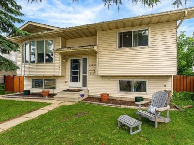 House for sale in Wedgewood, Alberta