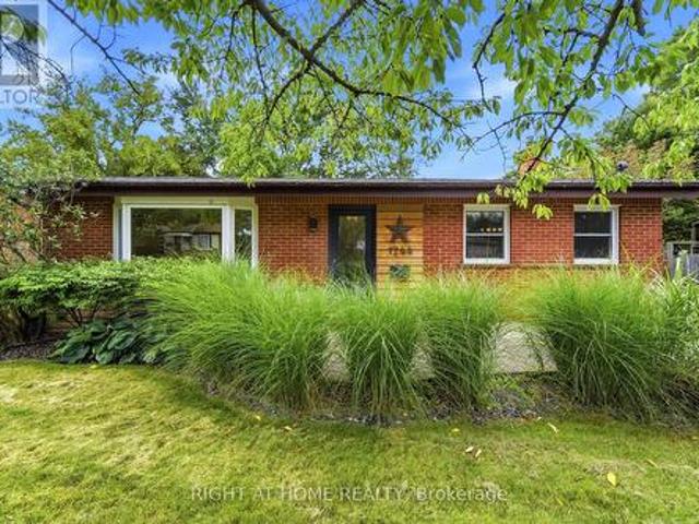 House for sale in Burlington, Ontario