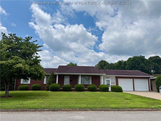House for sale in Ravenswood, West Virginia