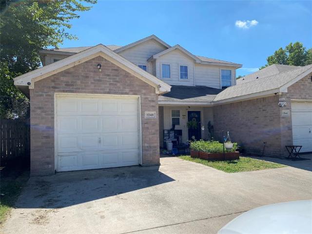 Townhouse for sale in Azle, Texas