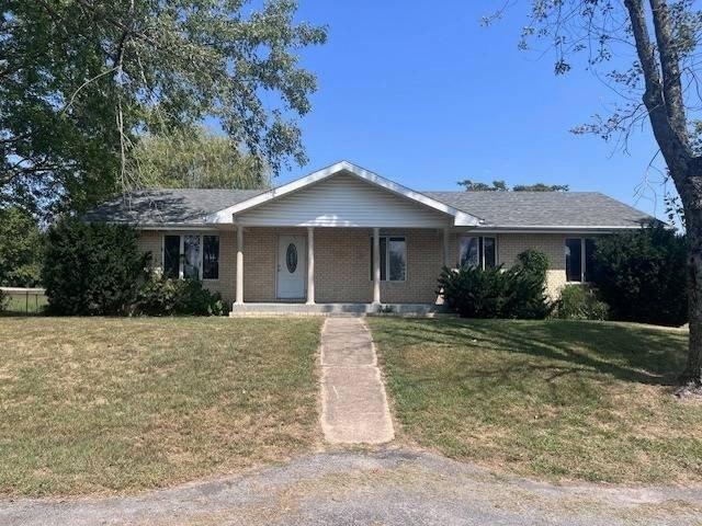 House for sale in Ava, Douglas County
