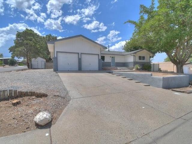 House for sale in New Mexico