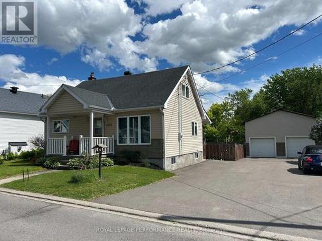 House for sale in Clarence-rockland, Ontario