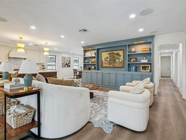 House for sale in Metairie, Jefferson Parish