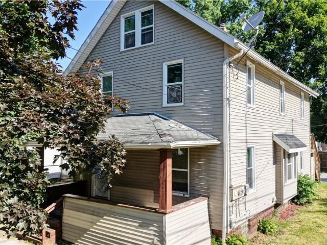 House for sale in Summit, Ohio